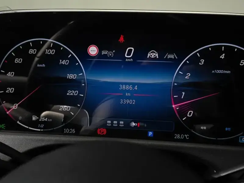 2024 Mercedes-Benz E-Класс с пробегом 33 902 км