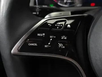 2024 Mercedes-Benz E-Класс с пробегом 33 902 км