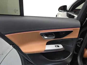 2024 Mercedes-Benz E-Класс с пробегом 33 902 км