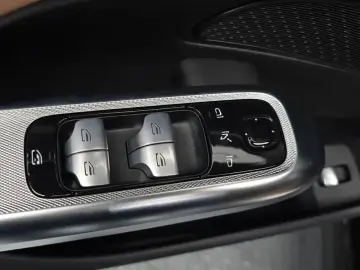 2024 Mercedes-Benz E-Класс с пробегом 33 902 км