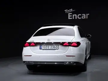 2024 Mercedes-Benz E-Класс с пробегом 23 042 км