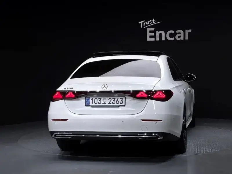 2024 Mercedes-Benz E-Класс с пробегом 23 042 км