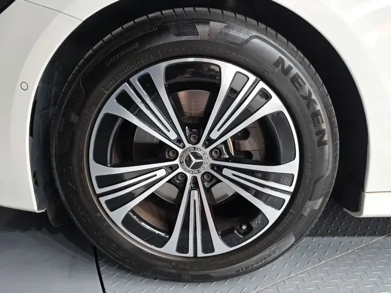 2024 Mercedes-Benz E-Класс с пробегом 23 042 км