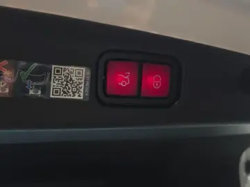 2025 Mercedes-Benz E-Класс с пробегом 16 236 км