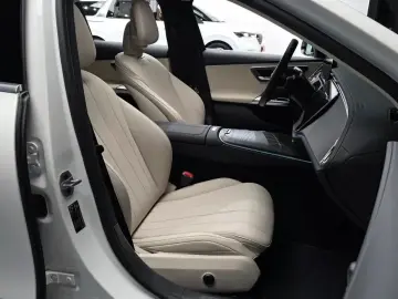 2024 Mercedes-Benz E-Класс с пробегом 23 042 км