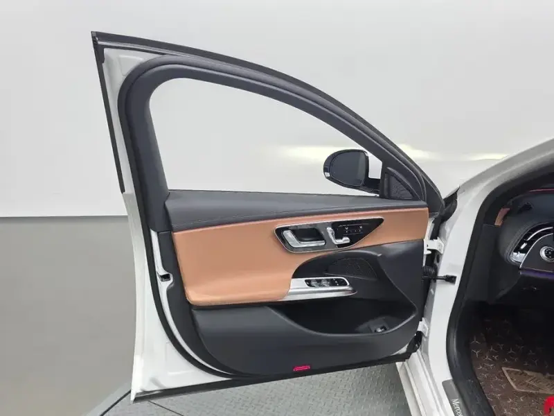 2025 Mercedes-Benz E-Класс с пробегом 16 236 км