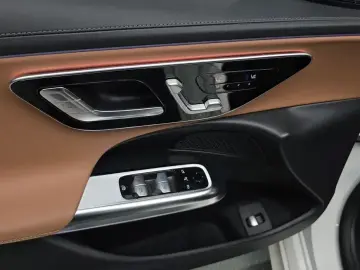 2025 Mercedes-Benz E-Класс с пробегом 16 236 км