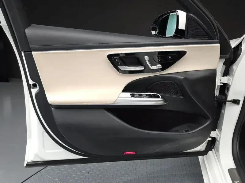 2024 Mercedes-Benz E-Класс с пробегом 23 042 км