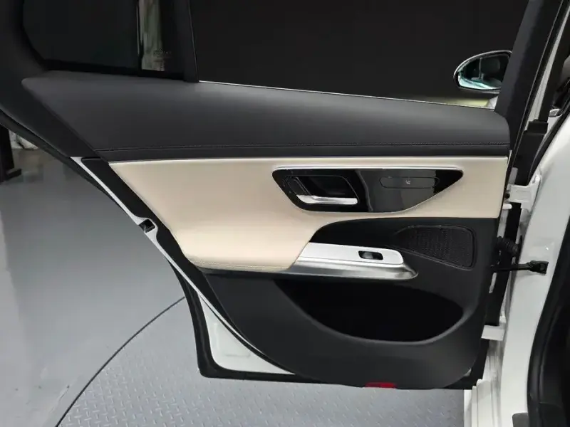 2024 Mercedes-Benz E-Класс с пробегом 23 042 км