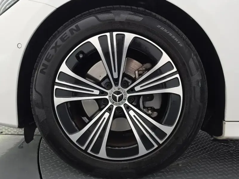 2024 Mercedes-Benz E-Класс с пробегом 17 139 км