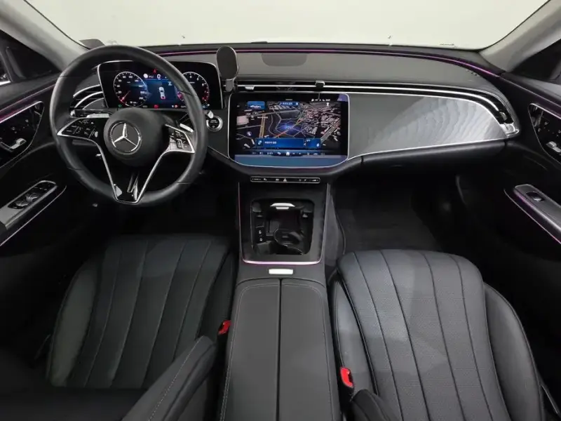 2024 Mercedes-Benz E-Класс с пробегом 17 139 км