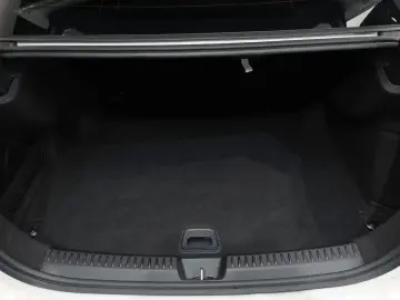 2024 Mercedes-Benz E-Класс с пробегом 17 139 км