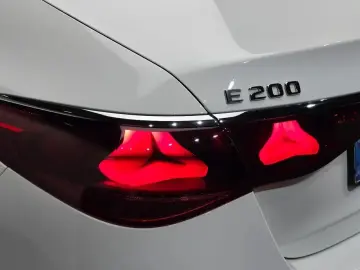 2024 Mercedes-Benz E-Класс с пробегом 17 139 км