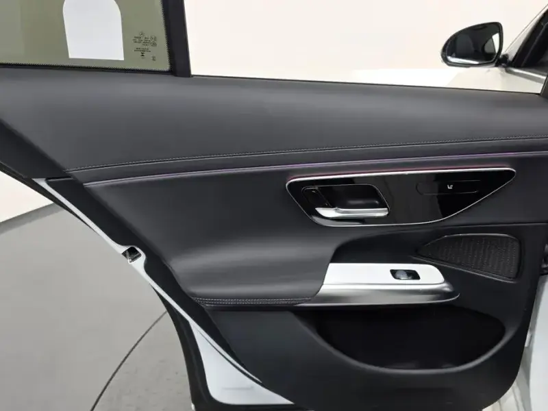2024 Mercedes-Benz E-Класс с пробегом 17 139 км