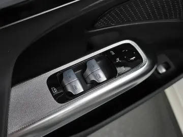 2024 Mercedes-Benz E-Класс с пробегом 17 139 км