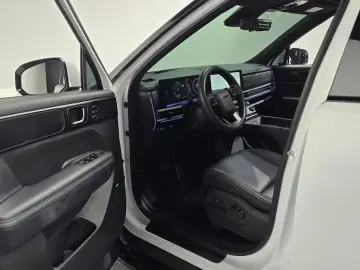 2025 Hyundai Santa Fe с пробегом 31 535 км