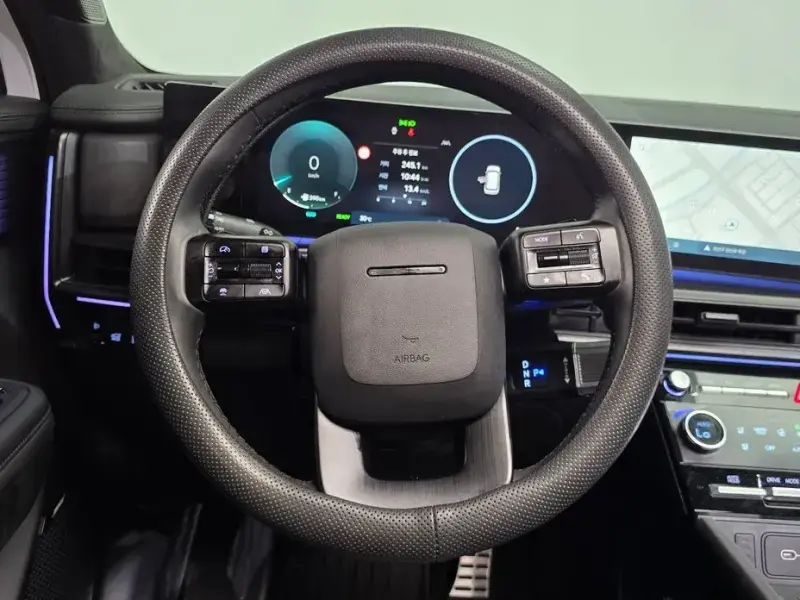 2025 Hyundai Santa Fe с пробегом 31 535 км