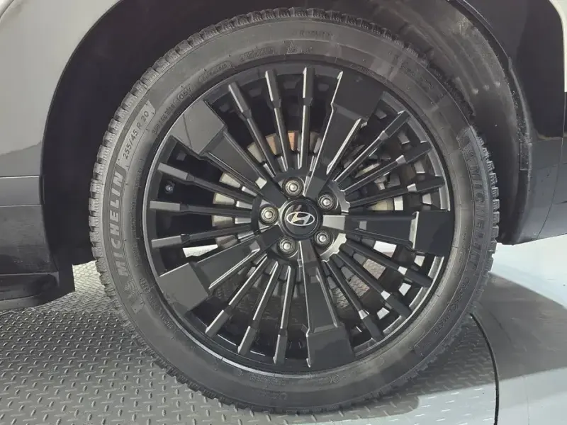 2025 Hyundai Santa Fe с пробегом 31 535 км