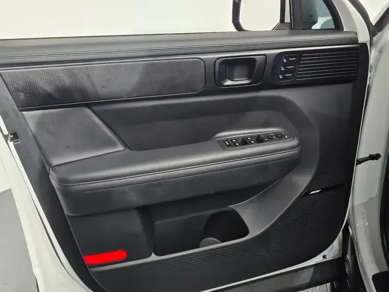 2025 Hyundai Santa Fe с пробегом 31 535 км