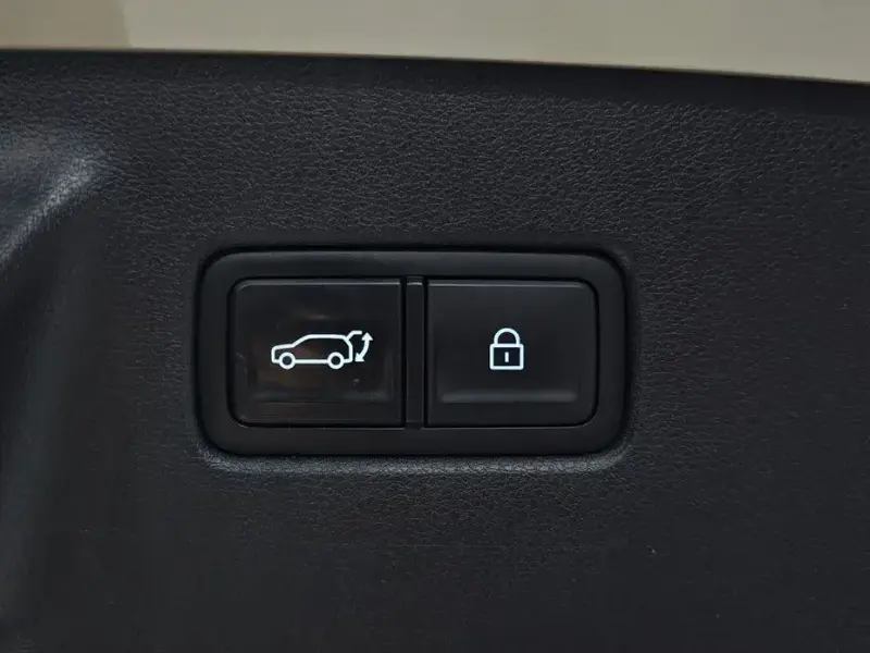 2023 Hyundai Santa Fe с пробегом 83 788 км