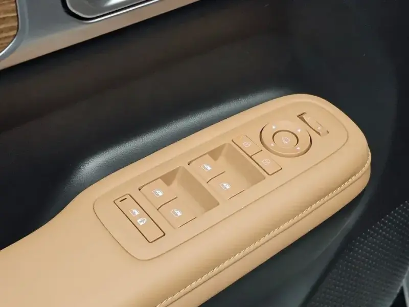 2026 Hyundai Santa Fe с пробегом 1 567 км