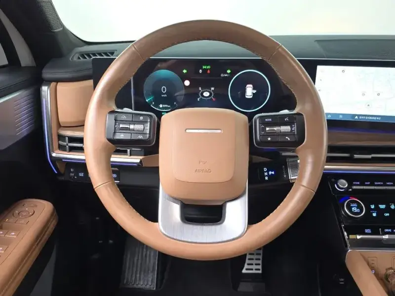 2025 Hyundai Santa Fe с пробегом 22 349 км