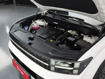 2025 Hyundai Santa Fe с пробегом 5 556 км