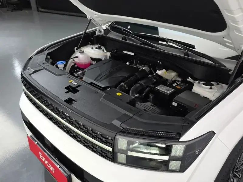 2025 Hyundai Santa Fe с пробегом 5 556 км
