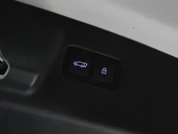 2025 Hyundai Santa Fe с пробегом 5 556 км