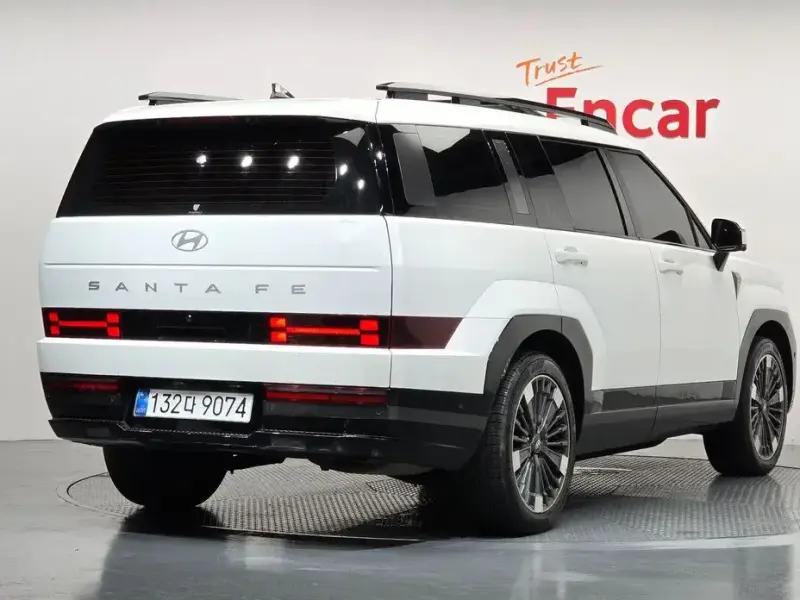 2025 Hyundai Santa Fe с пробегом 28 249 км