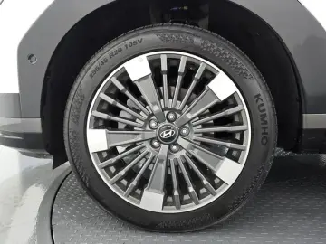 2025 Hyundai Santa Fe с пробегом 28 249 км