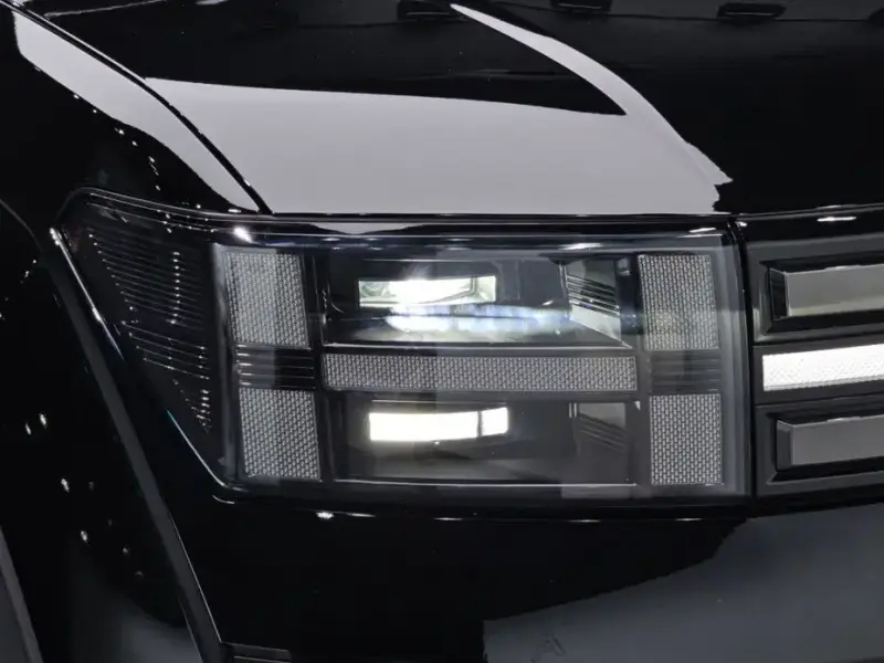 2025 Hyundai Santa Fe с пробегом 10 204 км