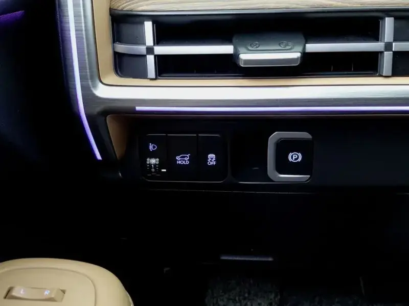 2023 Hyundai Santa Fe с пробегом 25 824 км