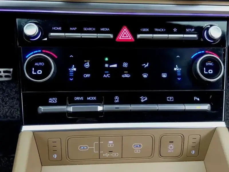 2023 Hyundai Santa Fe с пробегом 25 824 км