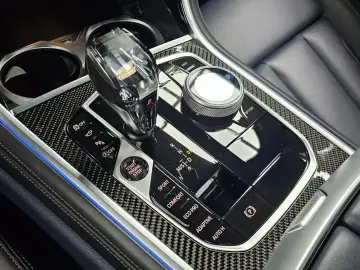 2025 BMW 8 серии с пробегом 5 872 км