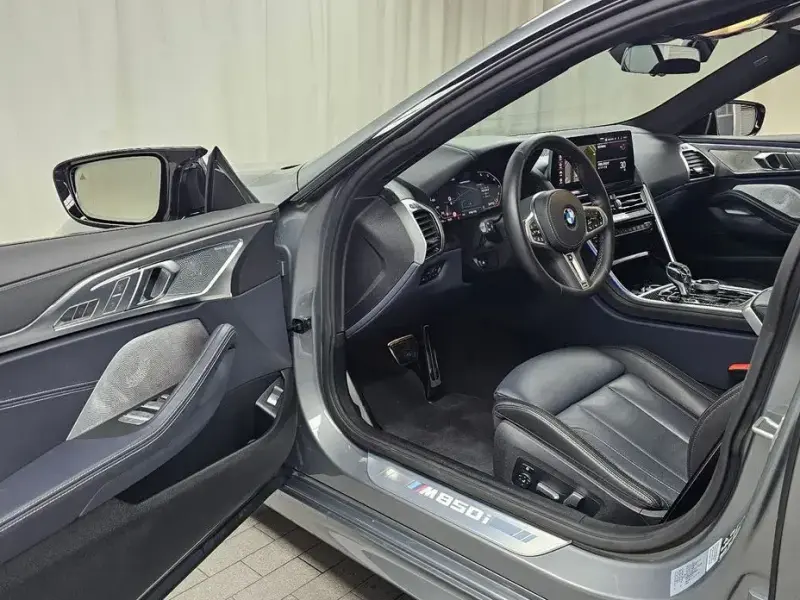 2025 BMW 8 серии с пробегом 5 872 км