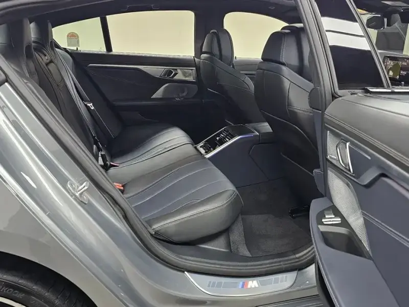 2025 BMW 8 серии с пробегом 5 872 км