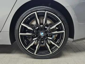 2025 BMW 8 серии с пробегом 5 872 км