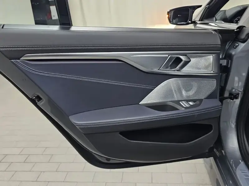 2025 BMW 8 серии с пробегом 5 872 км