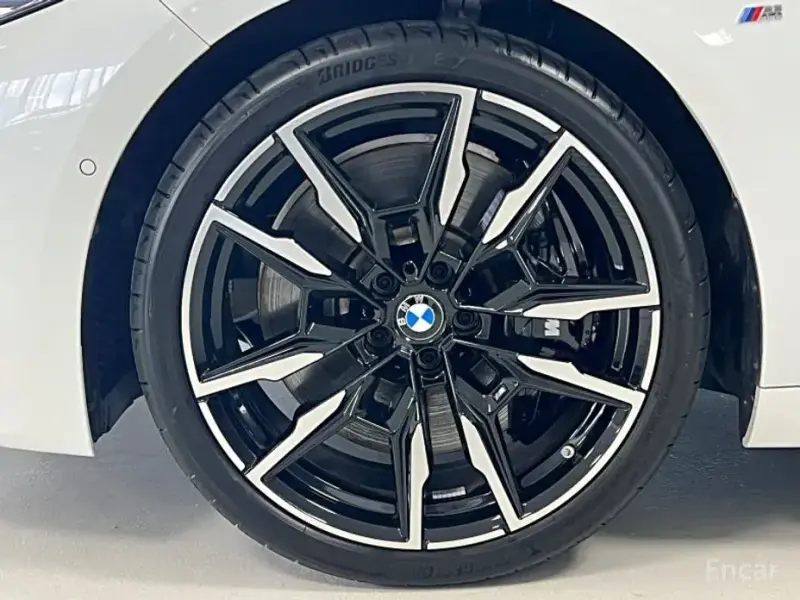 2025 BMW 8 серии с пробегом 4 191 км