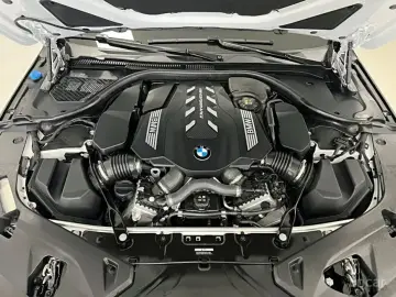 2025 BMW 8 серии с пробегом 4 191 км