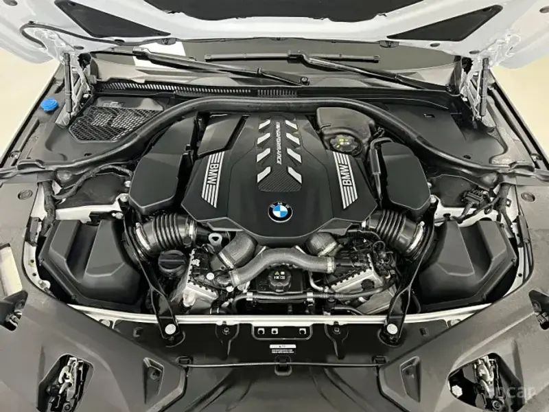2025 BMW 8 серии с пробегом 4 191 км