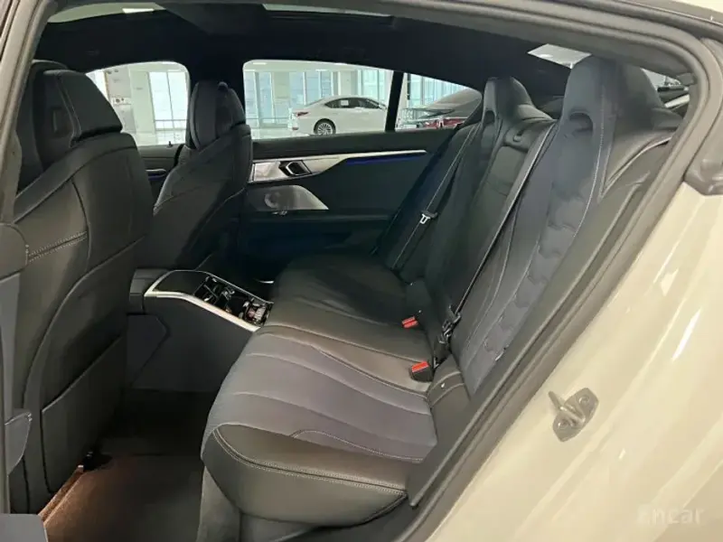 2025 BMW 8 серии с пробегом 4 191 км