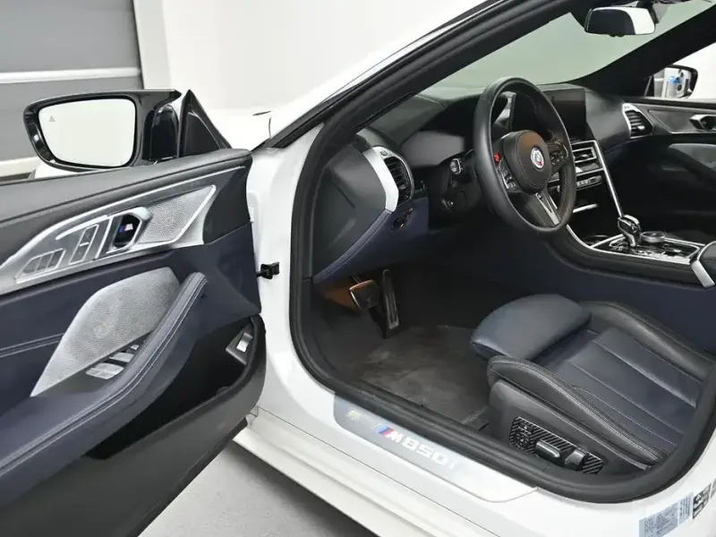2025 BMW 8 серии с пробегом 12 840 км
