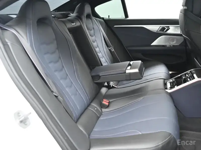 2025 BMW 8 серии с пробегом 12 840 км