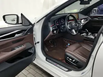 2023 BMW 6 серии с пробегом 99 890 км