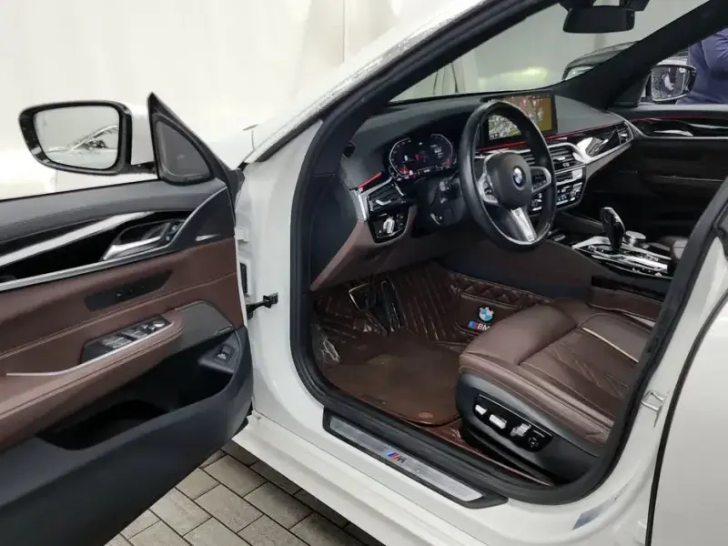 2023 BMW 6 серии с пробегом 99 890 км