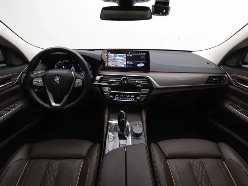 2021 BMW 6 серии с пробегом 33 641 км