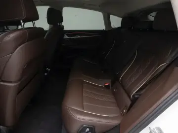 2021 BMW 6 серии с пробегом 33 641 км