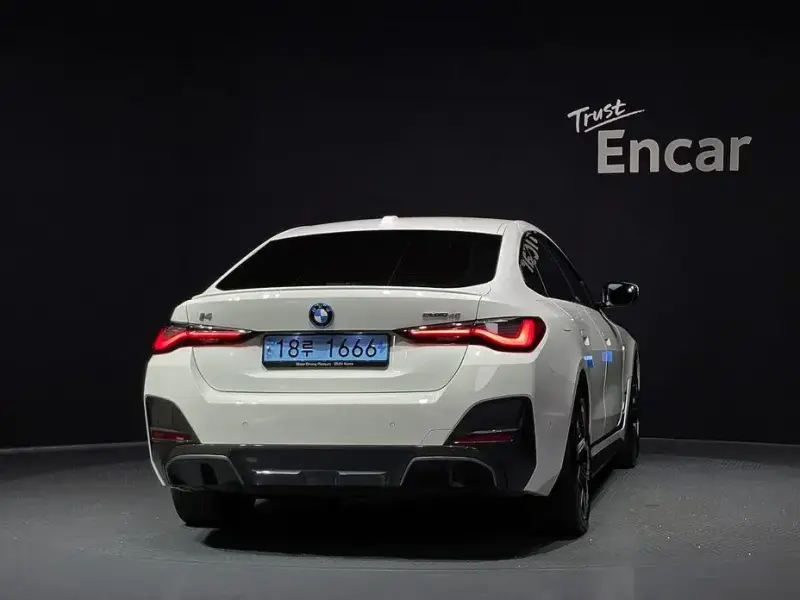 2023 BMW i4 с пробегом 88 111 км